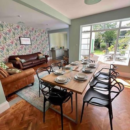 Spacious Semi-Detached Southsea House, Free Parking On Drive Portsmouth Exteriör bild