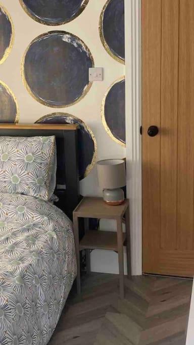 Spacious Semi-Detached Southsea House, Free Parking On Drive Portsmouth Exteriör bild